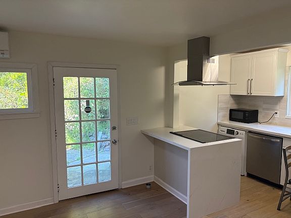 2nd image of 308 Glen Park Ave APT C