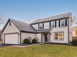 1500 Portsmouth Ct, Grayslake, IL