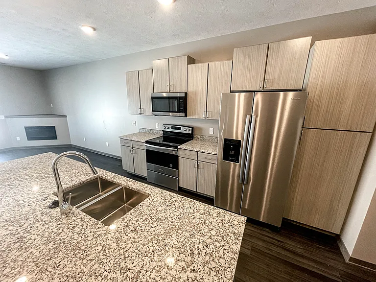 9560 Blacksmith Ct #4 — Photo 7