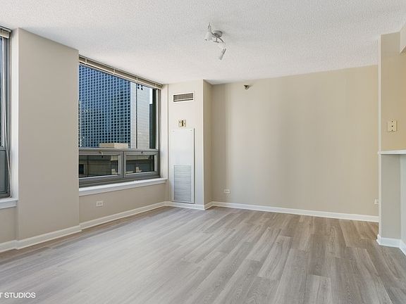 5th image of 440 N Wabash Ave APT 1104