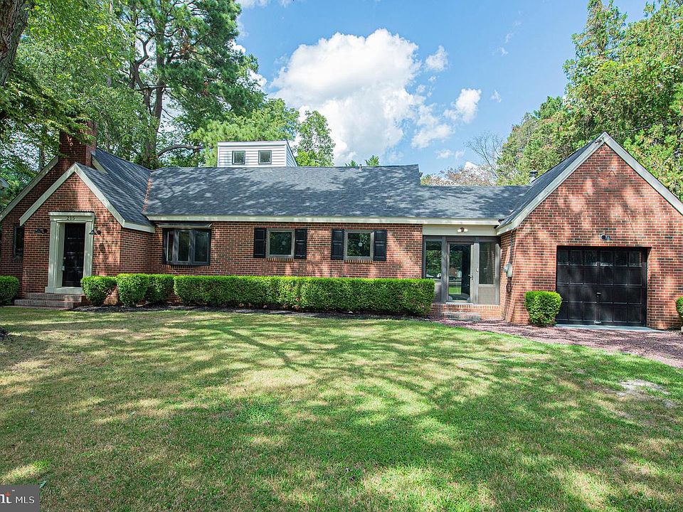 1st image of 215 Pine Bluff Rd