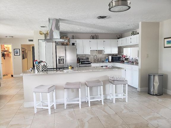 5th image of 10715 Dowry Ave