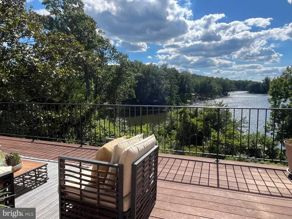 3612 Ridgeway Ter, Falls Church, VA 22044