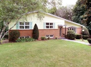 100 Reservoir Rd, Quincy, MA 02170