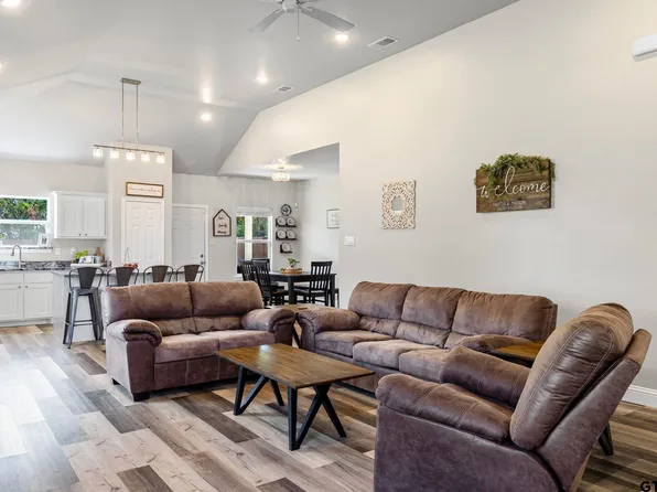 240 Marianne Cir, Sulphur Springs, TX 75482