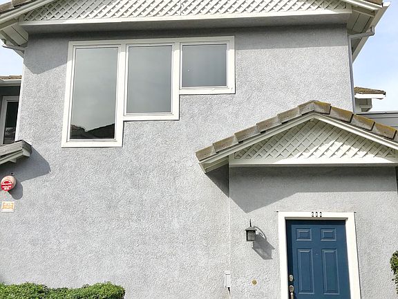 5th image of 6657 Canterbury Dr Unit 202