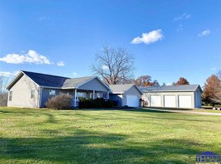 4047 W 1300 S, Clinton, IN 47842