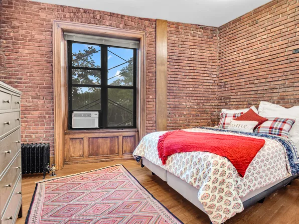 244 Riverside Drive image 7 of 9