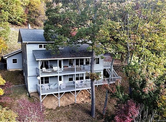 2nd image of 425 Grandview Cliff Hts