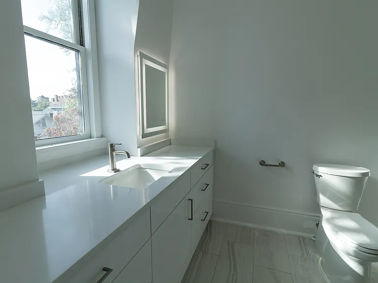 17 N Pearl St #4 — Photo 11