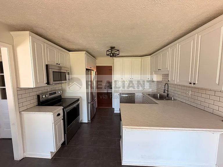 416 Quail Run Rd — Photo 9