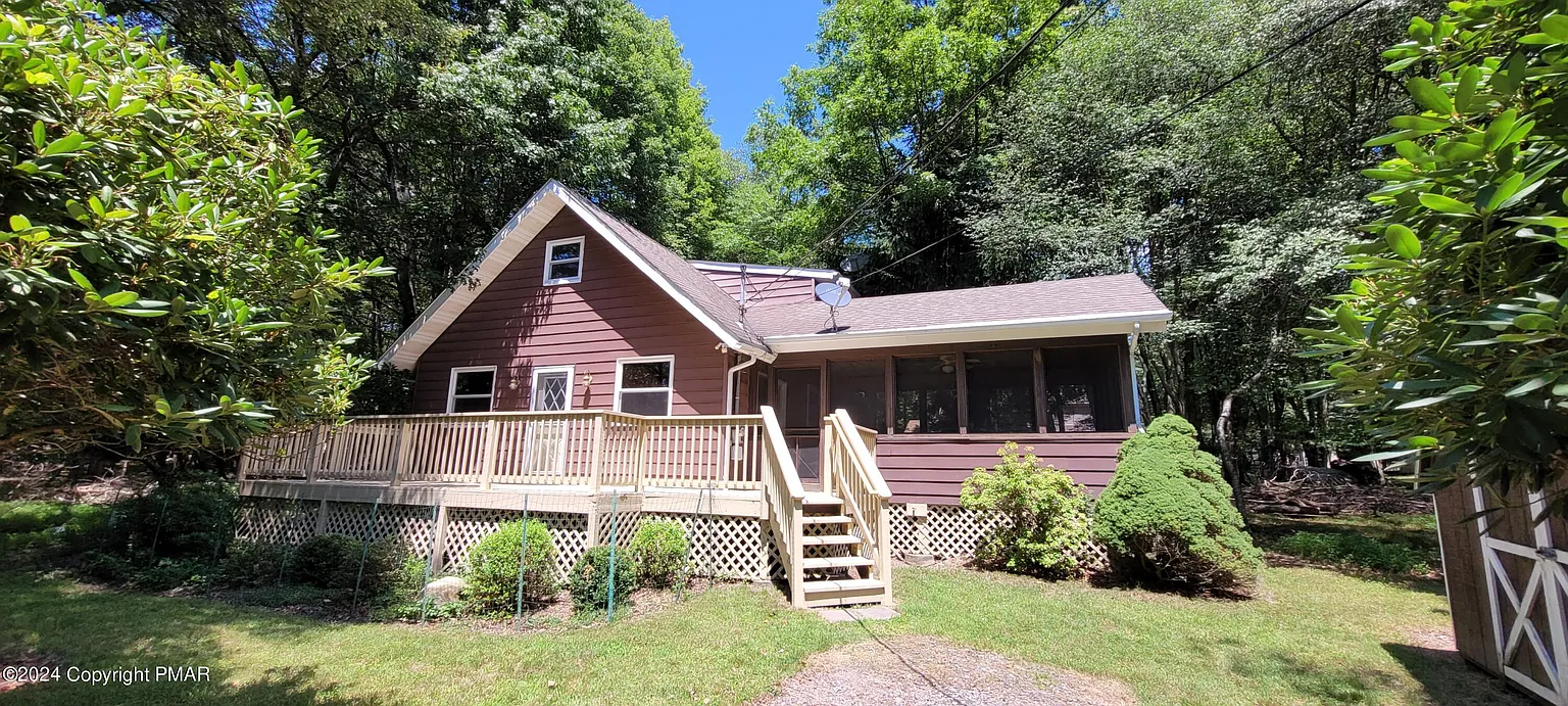 143 Poplar Pl photo 1