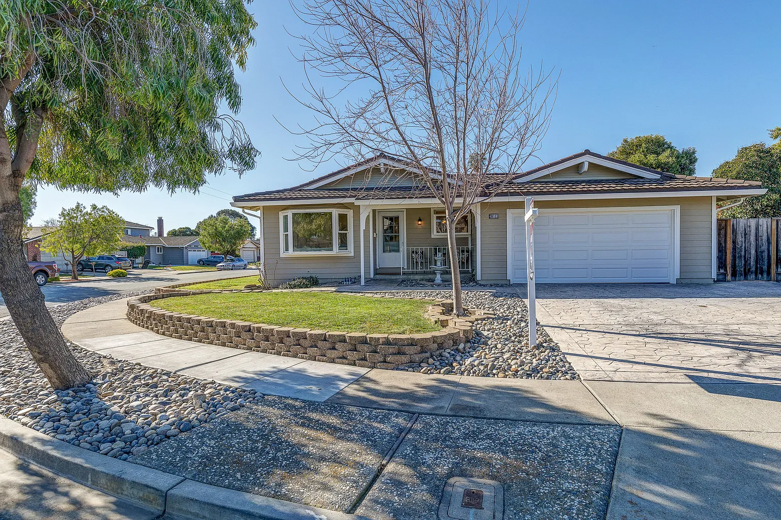 38111 Woodruff Dr photo 1