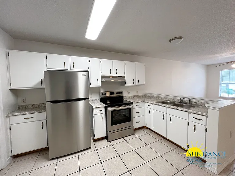 229 Lindberg St — Photo 5