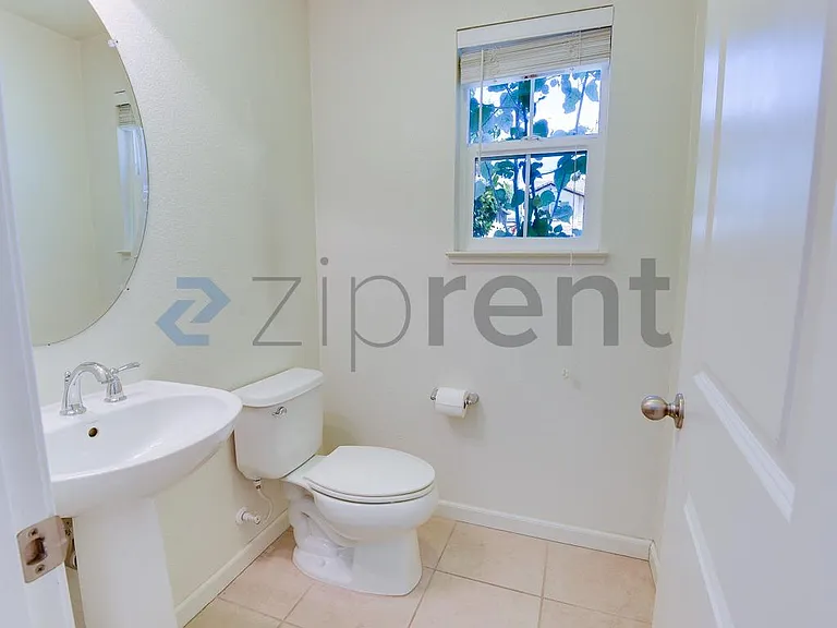 8018 Finchley Ct — Photo 34