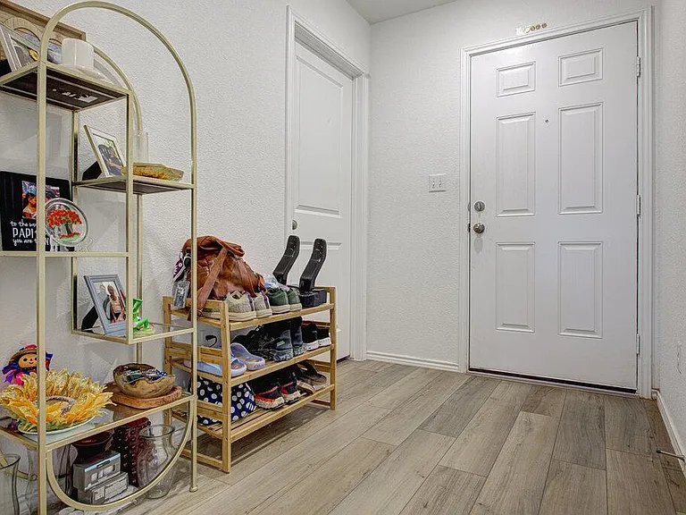 1145 Catfish Ln — Photo 3