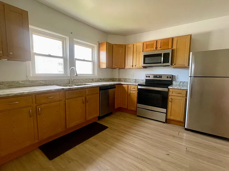 4 Mill St #1 — Photo 1