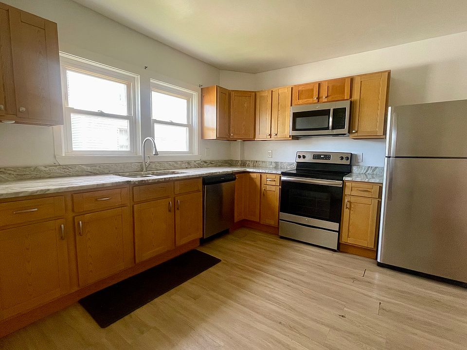 1st image of 4 Mill St Unit 1