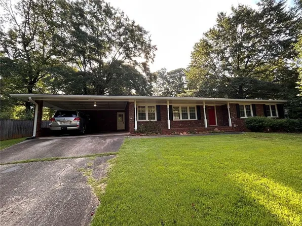 995 Melody Ln, Roswell, GA 30075