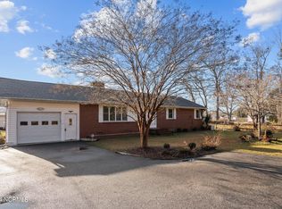 3373 Dickinson Ave, Greenville, NC 27834