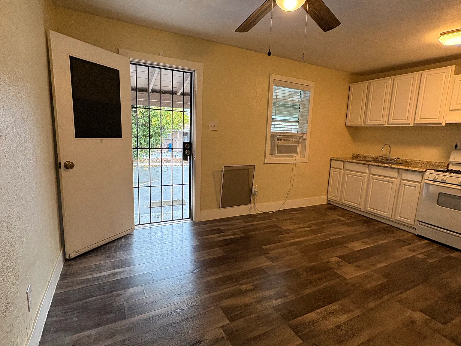 1 bed, 525 sqft, $1,600 — Photo 2