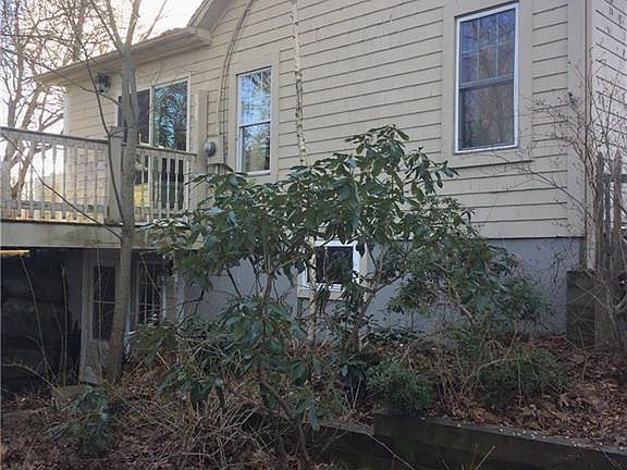 3rd image of 378 Allen Ave