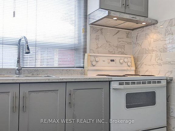 4th image of 321 Caledonia Rd