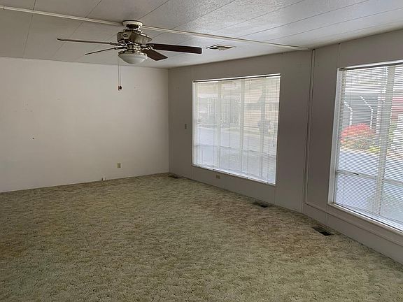 5th image of 26 Lora Way