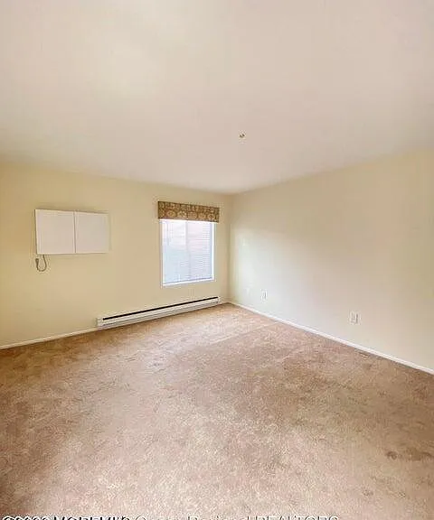 118 Amberly Dr #D — Photo 11