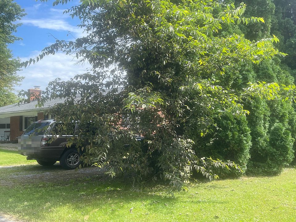 2nd image of 2728 Johnson Dr