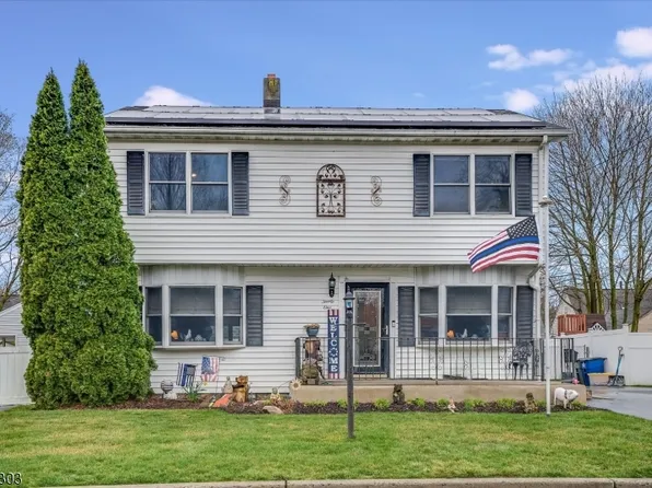 21 Bergen Ave, Wanaque Boro, NJ 07420