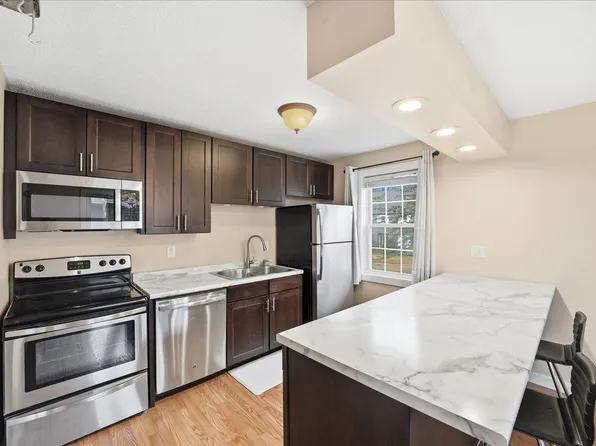 148 N Twin Oaks Terrace #148, South Burlington, VT 05403