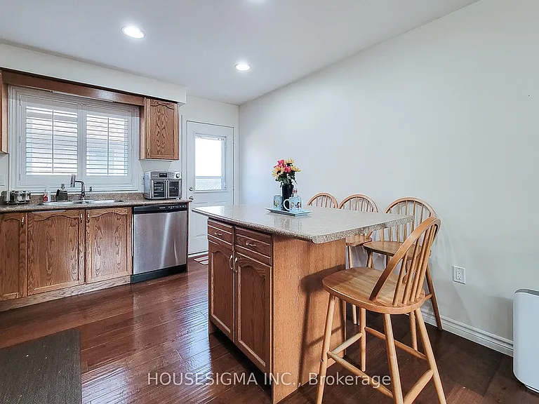 4 Treeview Ct — Photo 13