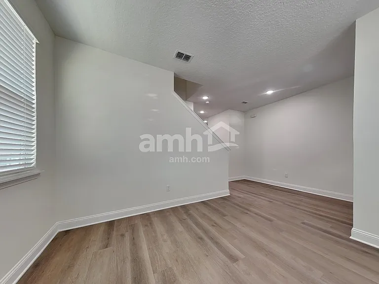 11446 Bay Hill Cir — Photo 11