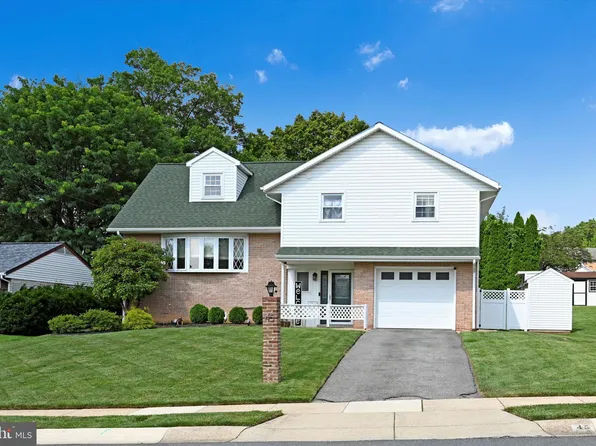 45 Kerrick Rd, Reading, PA 19607