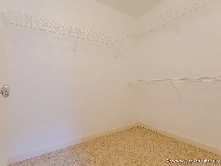 182 NW 209th Ave — Photo 23