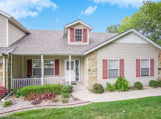 10379 Oakwood Ct, Highland, IN 46322