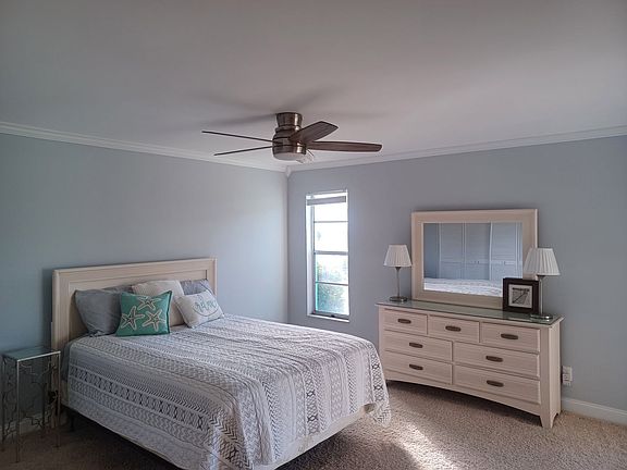 5th image of 1404 SE 40th St #2
