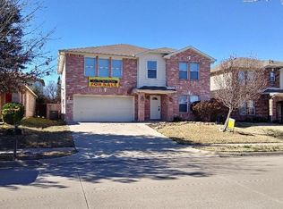 13817 Canyon Ranch Rd, Roanoke, TX 76262