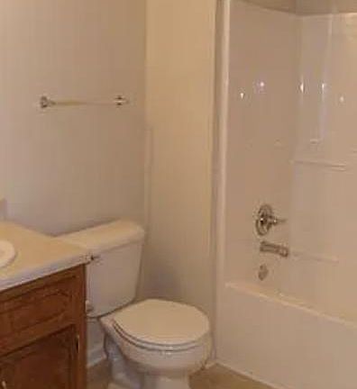 5th image of 329 Cottonwood Ct