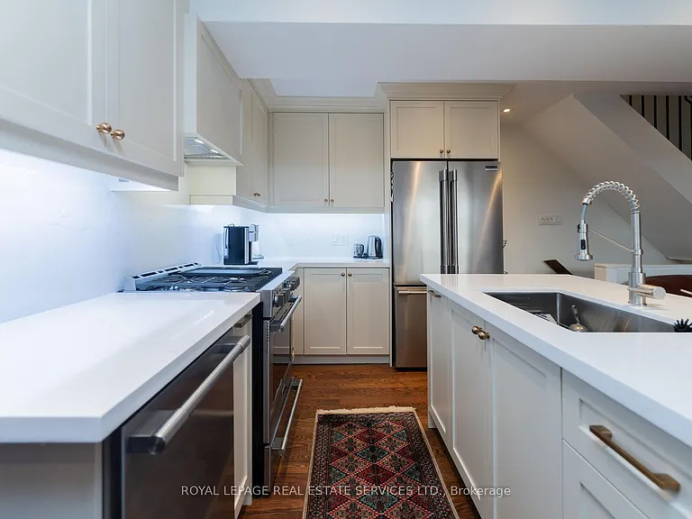 70 Shaftesbury Ave #4 — Photo 15