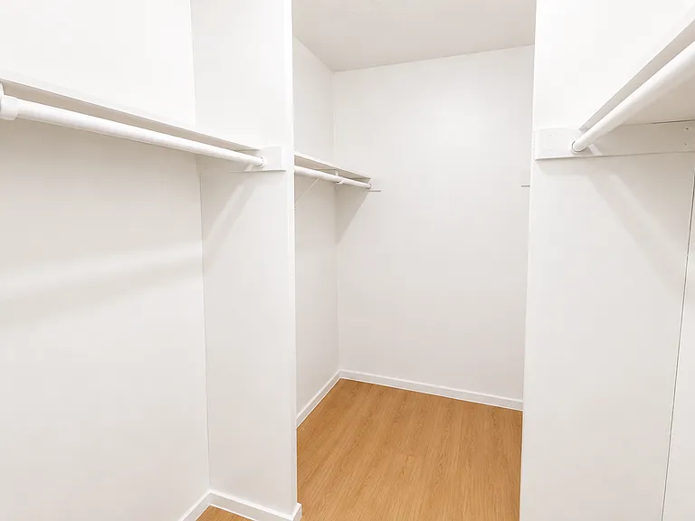 Oak Park Apartments — Photo 61