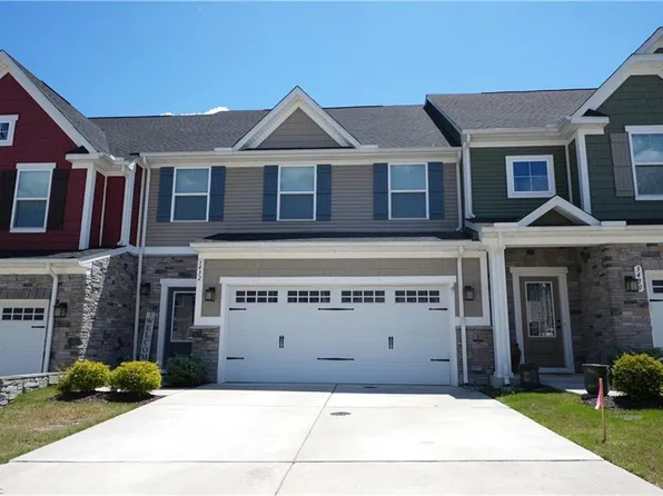 3432 Foxglove Dr, Toano, VA 23168