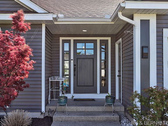 3rd image of 3826 Pine Meadow Dr