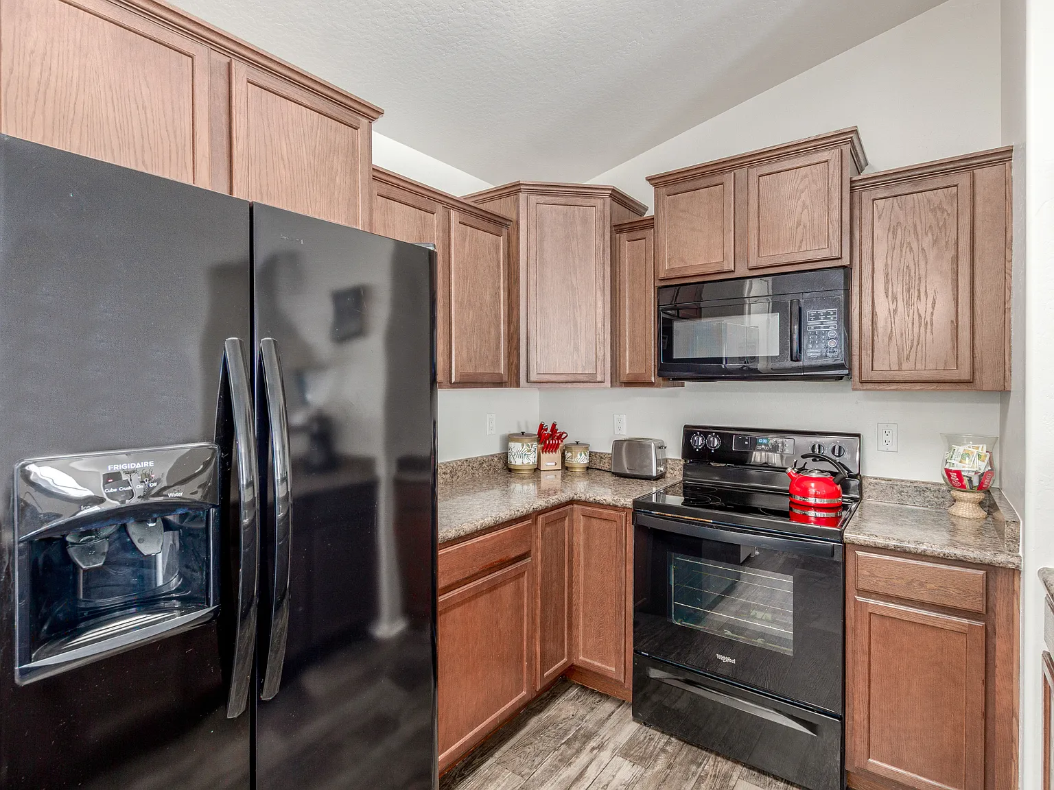 3 bed, 1520 sqft, $2,300 — Photo 3