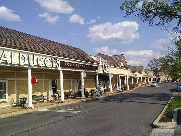shopping close by!