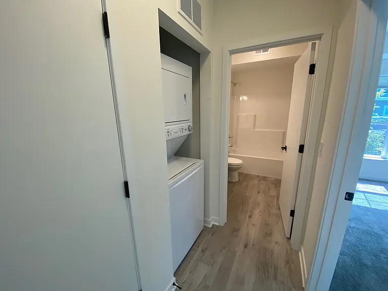2212 W Stewart Ave #3 — Photo 11