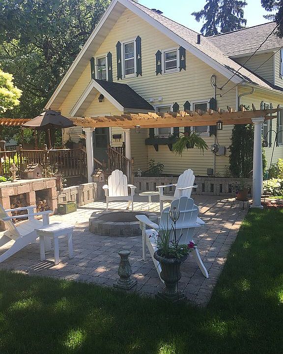 2nd image of 104 3rd Ave S