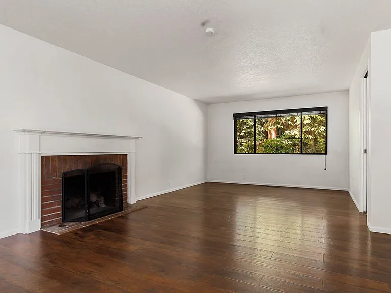 18104 NE 197th Pl — Photo 8