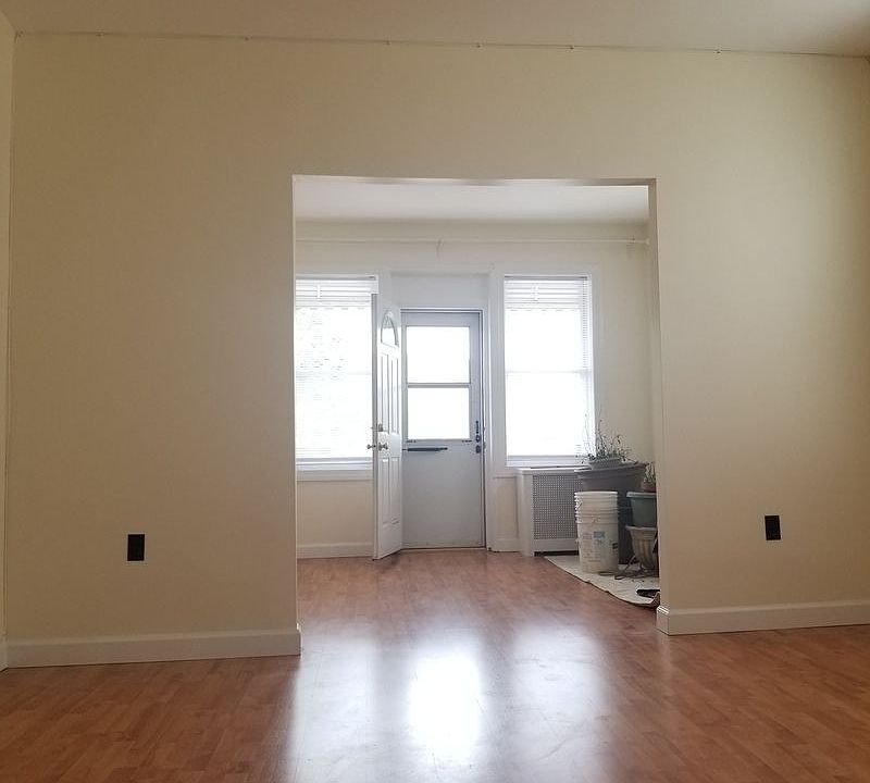 1st image of 24-32 42nd St #B2